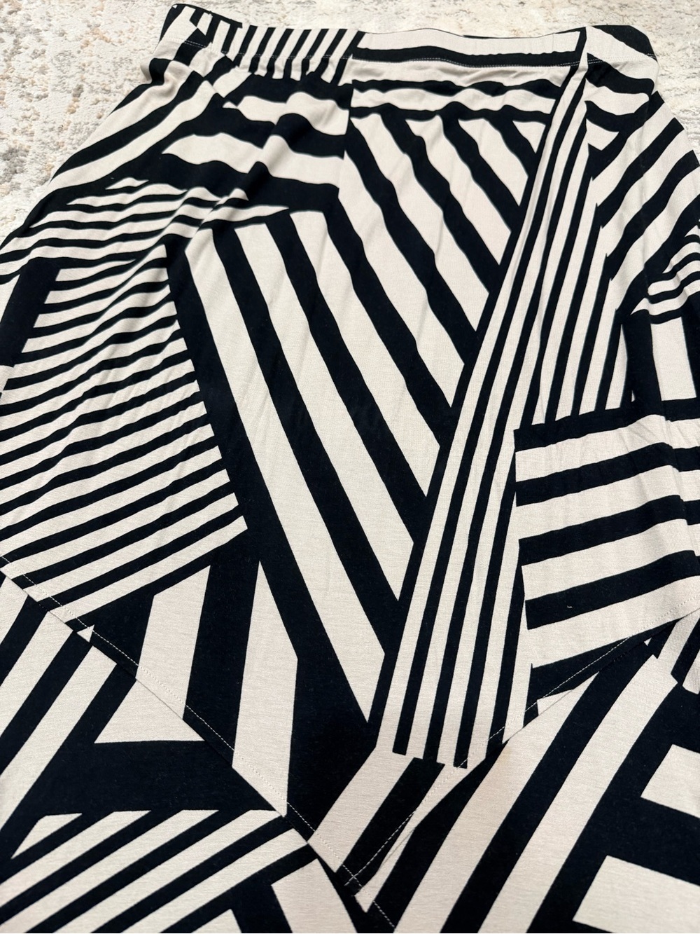 Chico's Black and White Geometric Circle Skirt - Picture 6 of 8